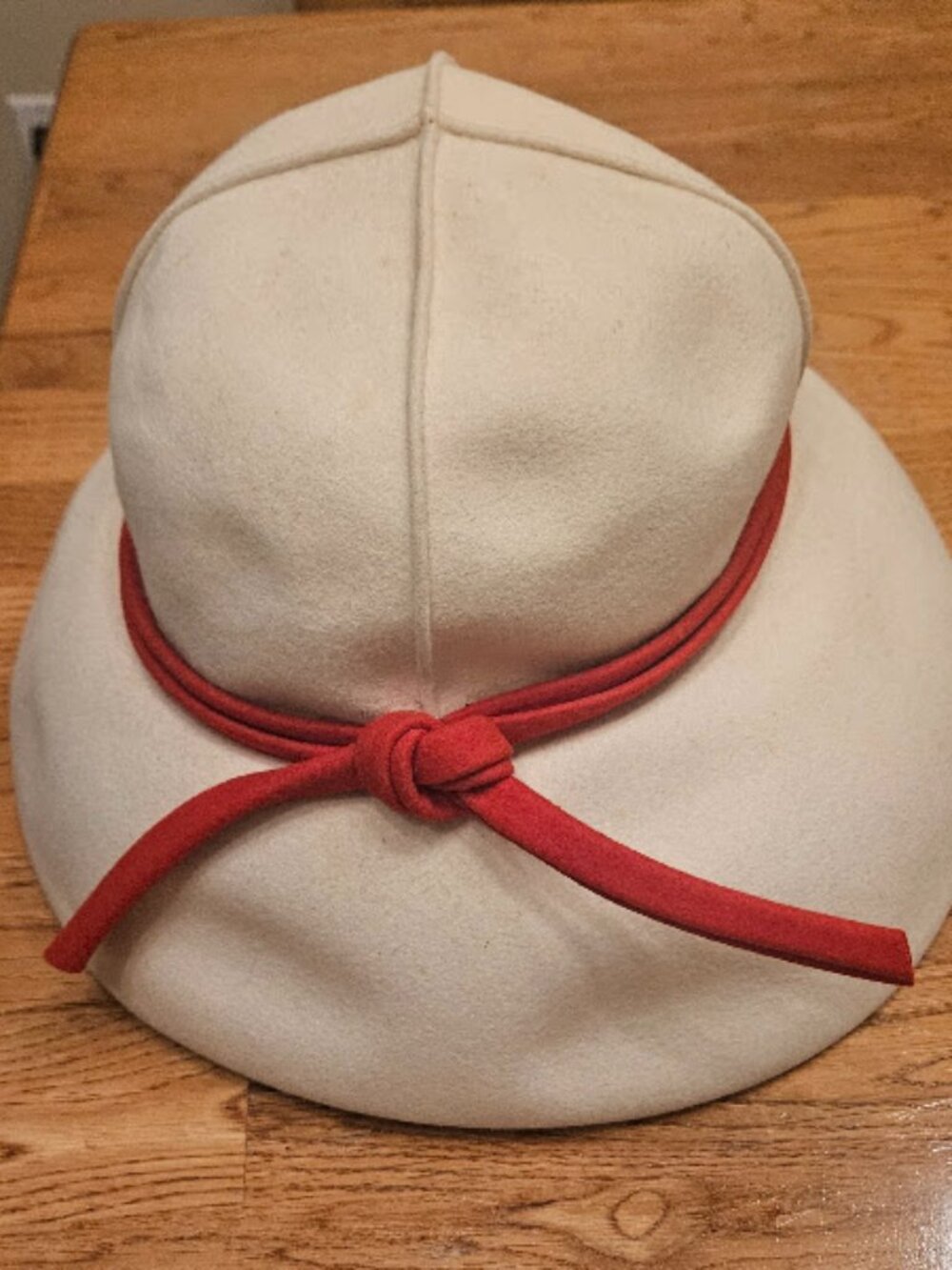 Vintage 1960s Irene of New York cream/red ecru hat
